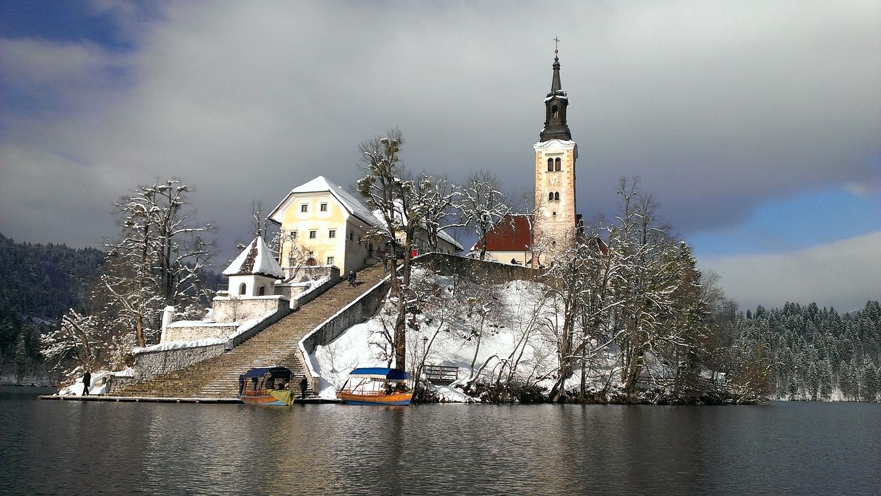Bled_-_isola_inverno_OK.jpg