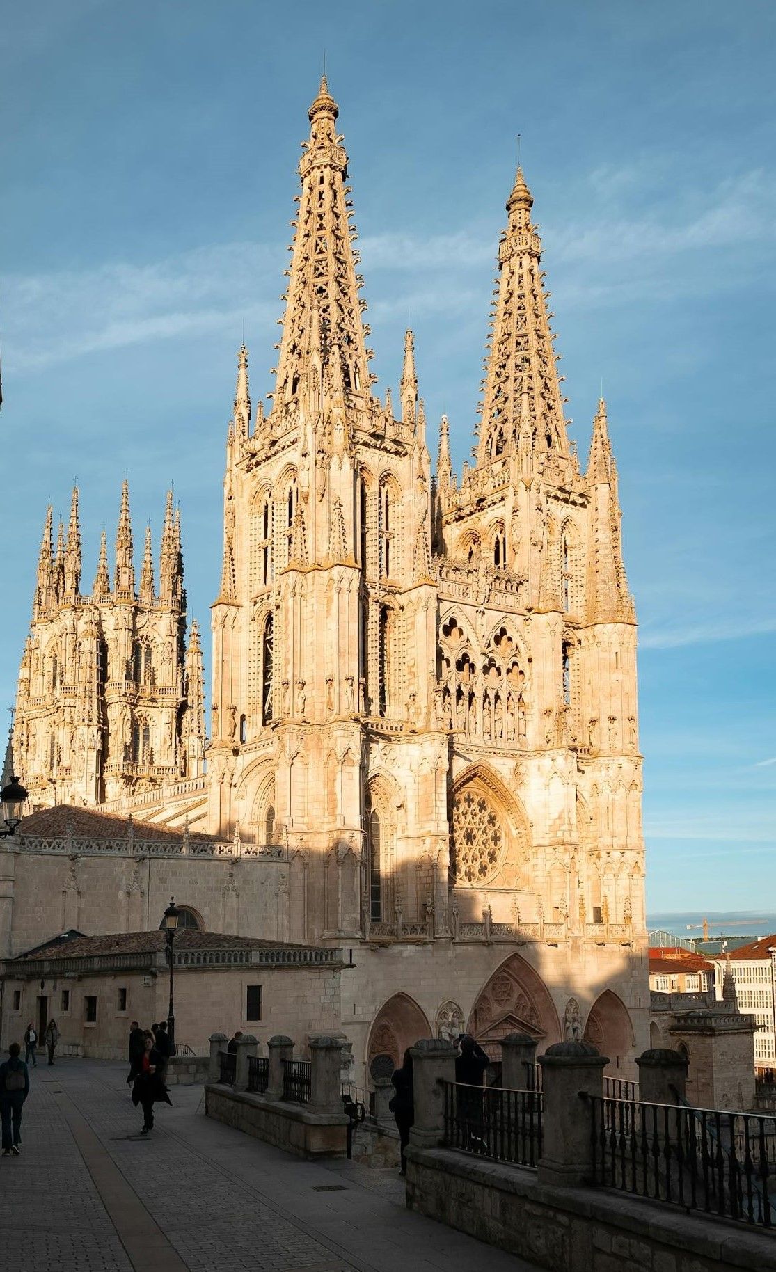 Burgos_-_Cattadrale_2_OK.jpg