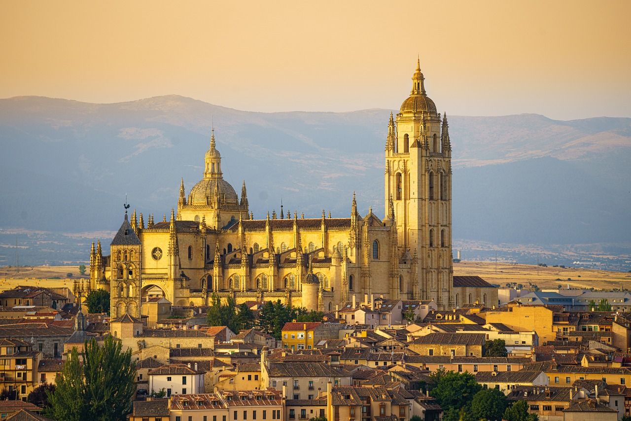 Segovia_-_Cattedrale_OK.jpg