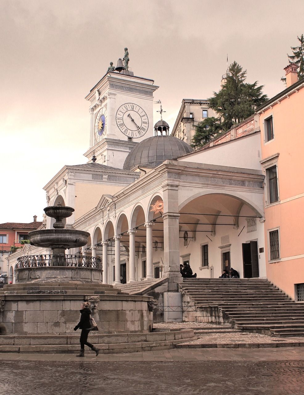 Udine_-_Piazza_della_Libert_1_OK.jpg