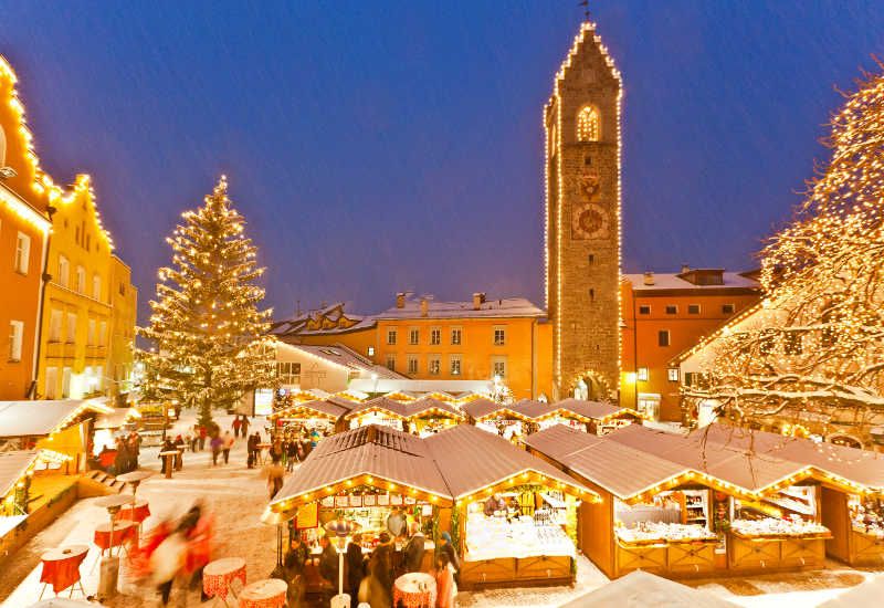 Vipiteno_-_mercatini_di_Natale.jpg